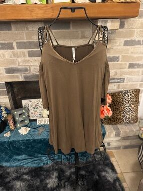 Olive Open Shoulder Short Sleeve V-Neck Top with Double Straps